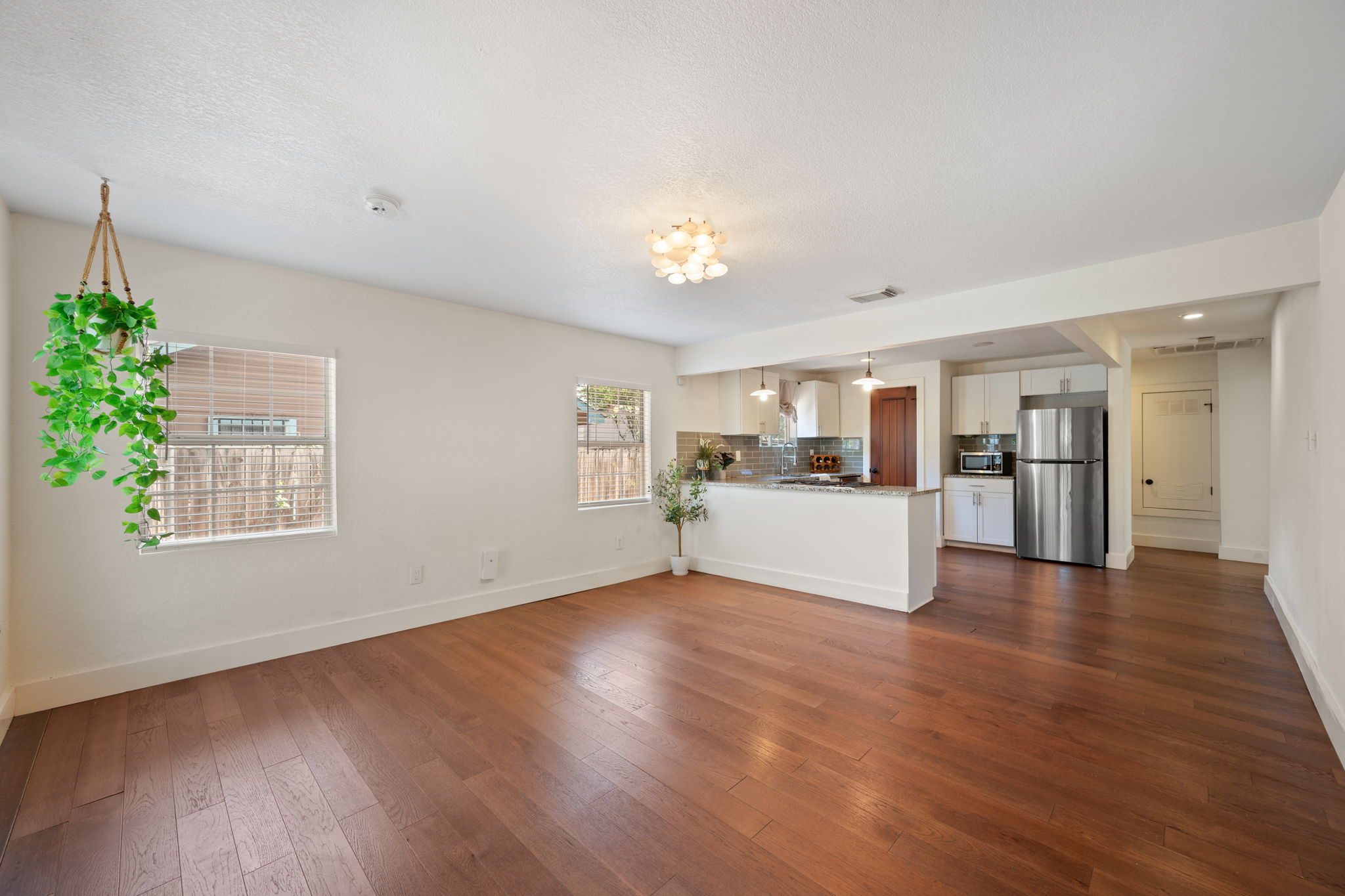1137 Nickols Avenue Austin, TX 78721 - Photo 5 of 33 Beautiful wood floors and open layout,