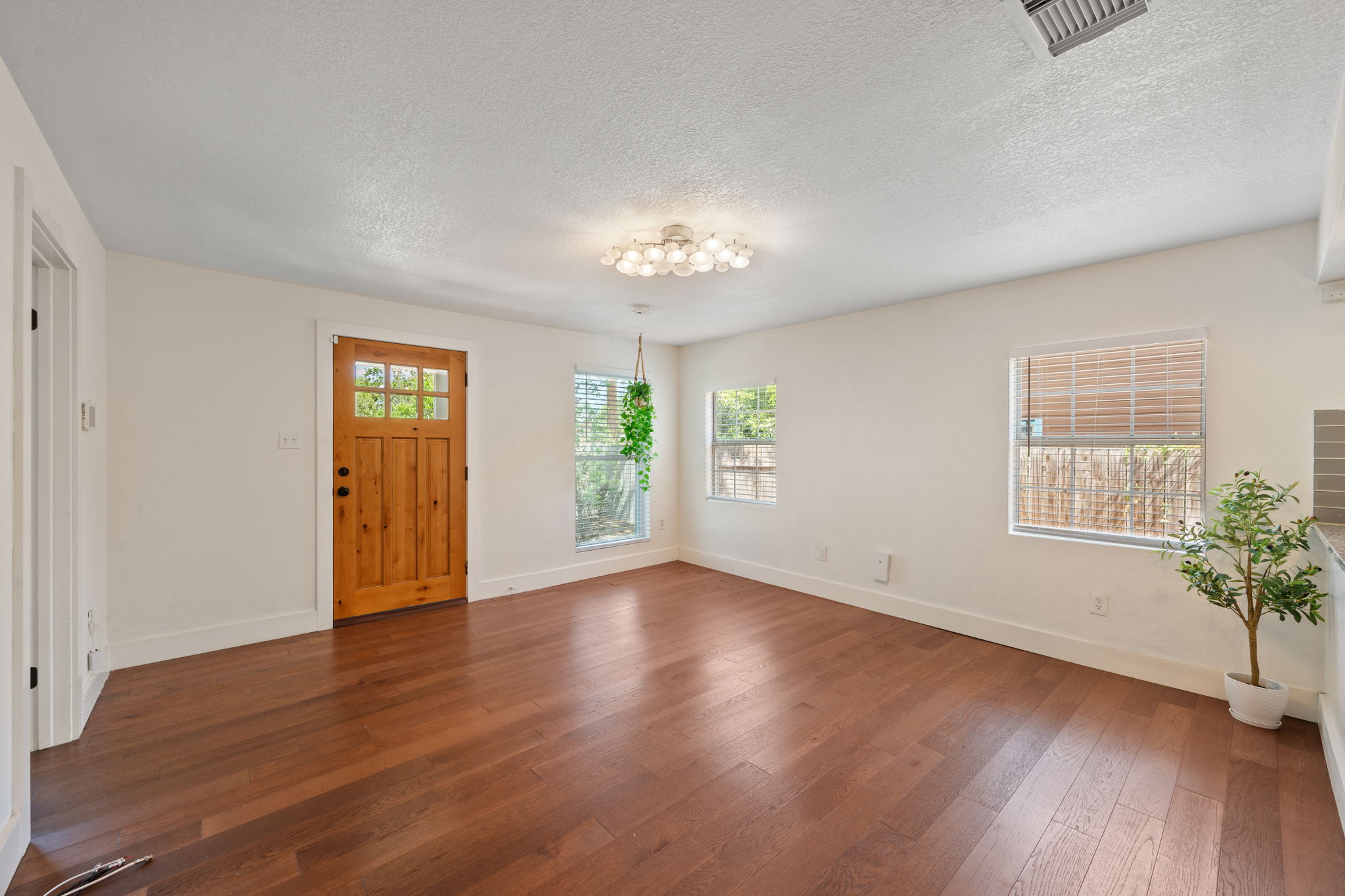 1137 Nickols Avenue Austin, TX 78721 - Photo 7 of 33 Front entry into a light and bright living space.
