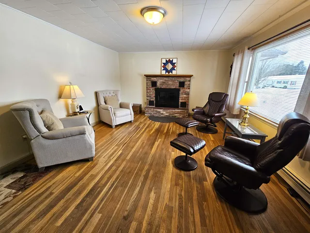 $279,000 | 92 Pine Street, Newport, VT 05855