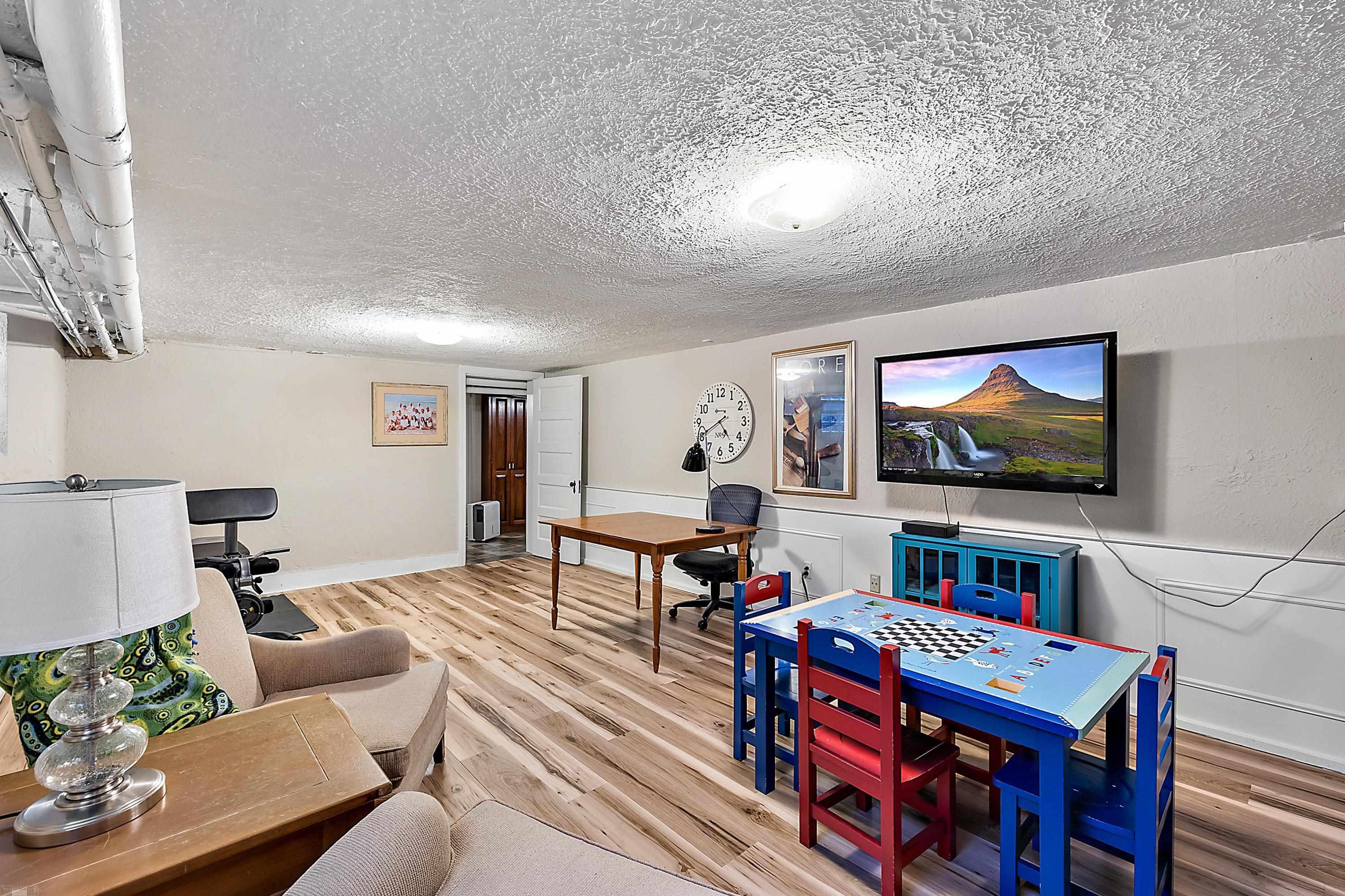 1104 Yorkshire Road Grosse Pointe, MI 48230 - Photo 51 of 69 50144876-eb79d5ae-7747-4717-9646-6ac0d9188bb5.JPG