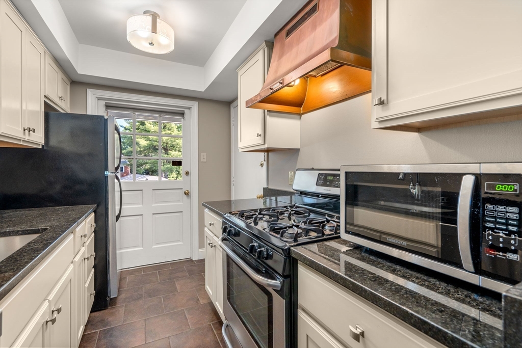 40 Yorktown Drive, Unit D Springfield, MA 01108 - Photo 8 of 27