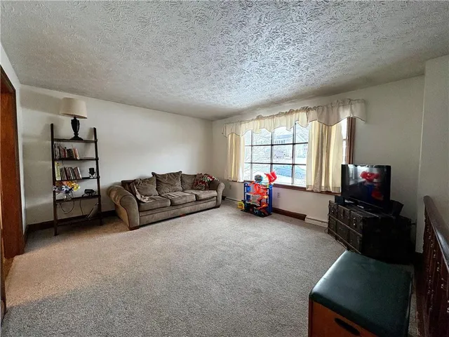 $1,600 | 2204 14th Street, Beaver Falls, PA 15010