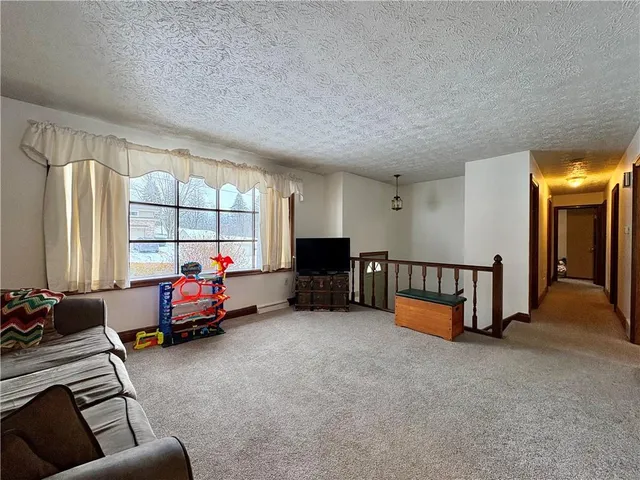 $1,600 | 2204 14th Street, Beaver Falls, PA 15010