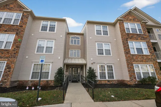 $299,900 | 1511 Moore Street, Unit 301, Bristol, PA 19007