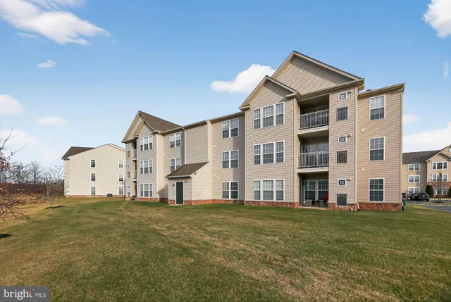 $299,900 | 1511 Moore Street, Unit 301, Bristol, PA 19007