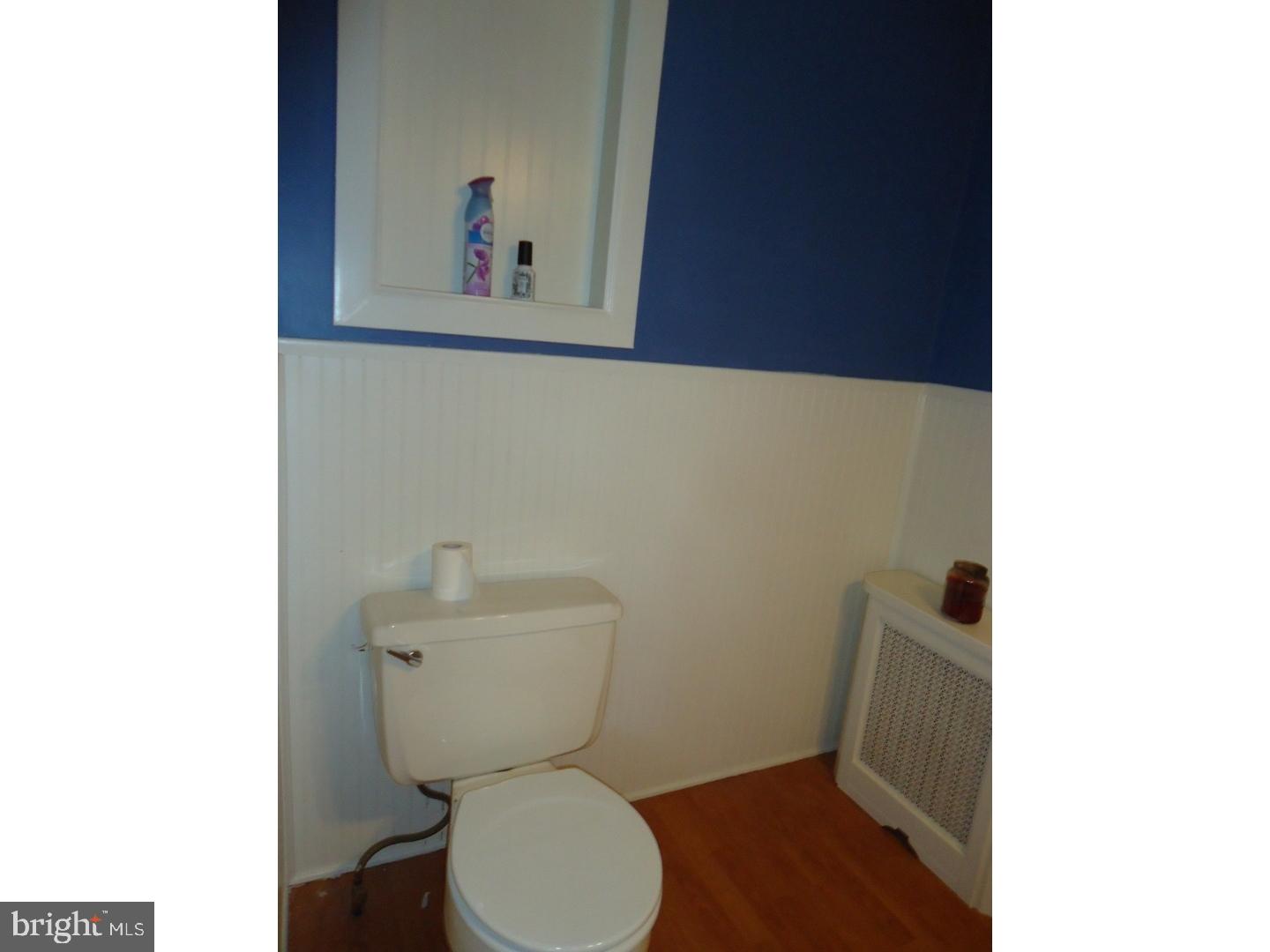 812 Southampton Road Philadelphia, PA 19116 - Photo 15 of 20 Bathroom