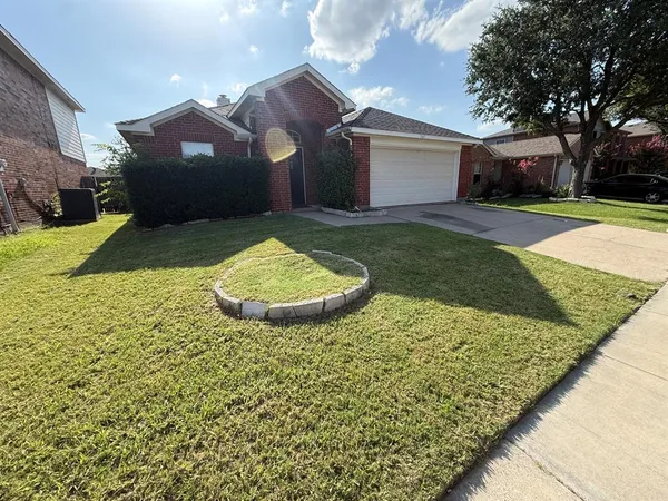 $2,200 | 301 Trenton Drive, Wylie, TX 75098