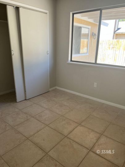 624 South Gordon Street Ridgecrest, CA 93555 - Photo 19 of 26 an empty room with windows