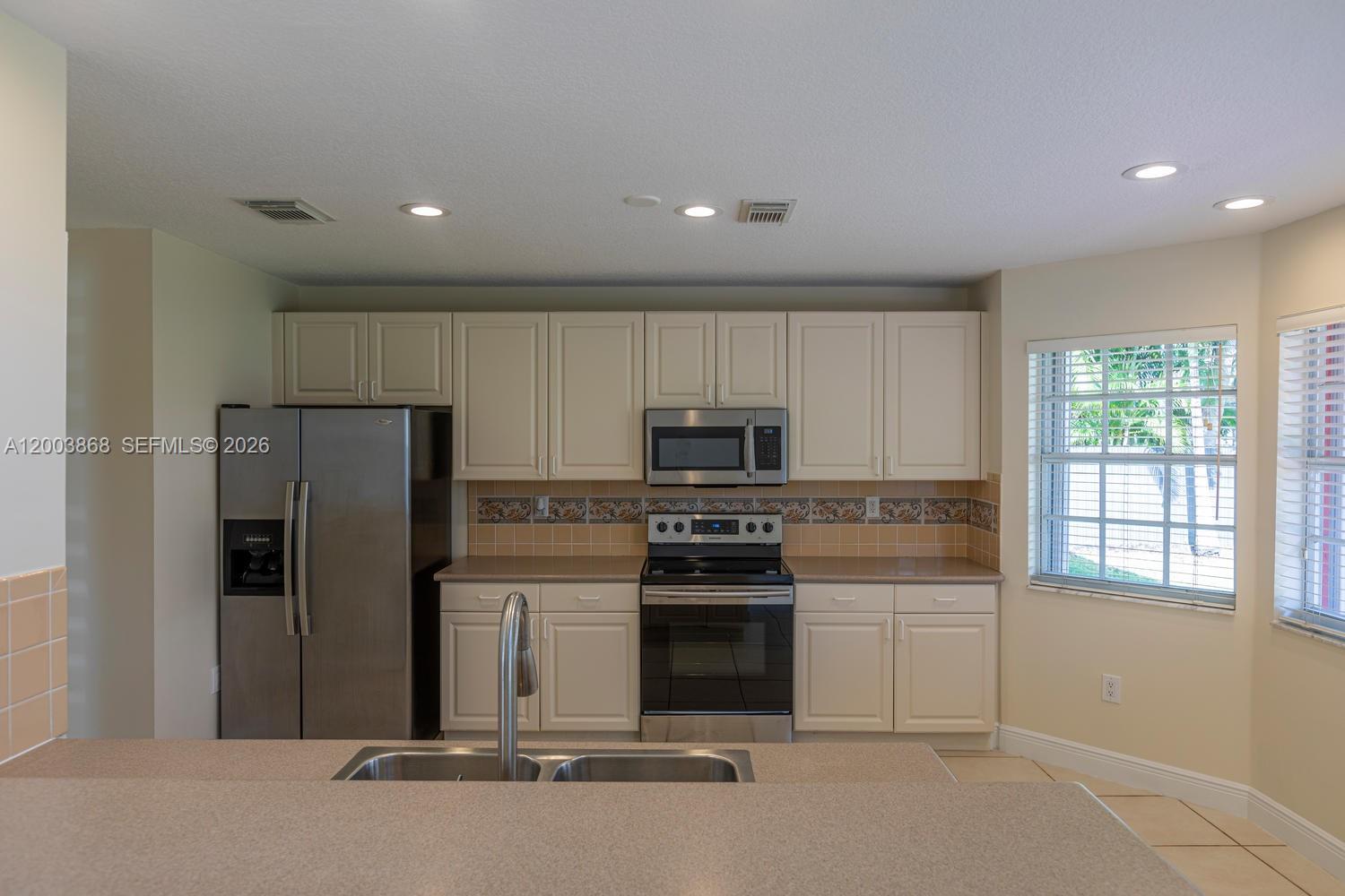 15831 Southwest 101st Street Miami, FL 33196 - Photo 5 of 15