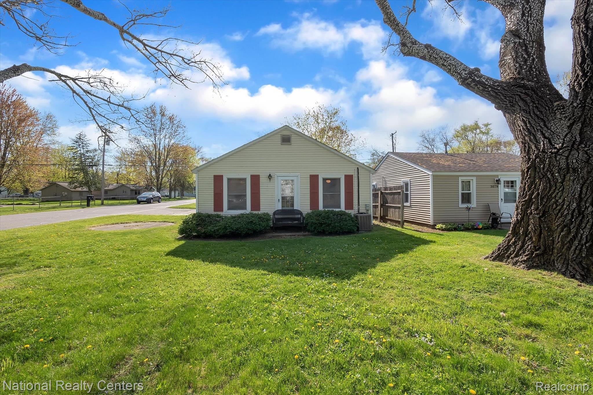 3084 Melvin Avenue Rochester, MI 48307 - Photo 27 of 32 32-3084-Melvin-Ave-Lang-Estates-Real-Estate-32 (28).jpg