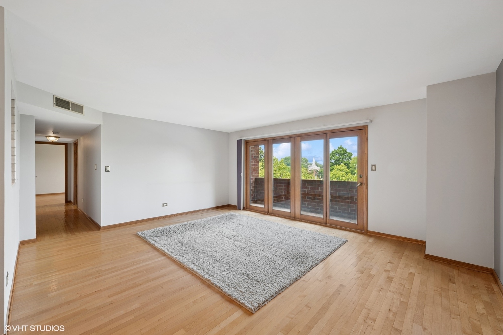 101 Summit Avenue, Unit 305 Park Ridge, IL 60068 - Photo 3 of 18 Gallery Image 3