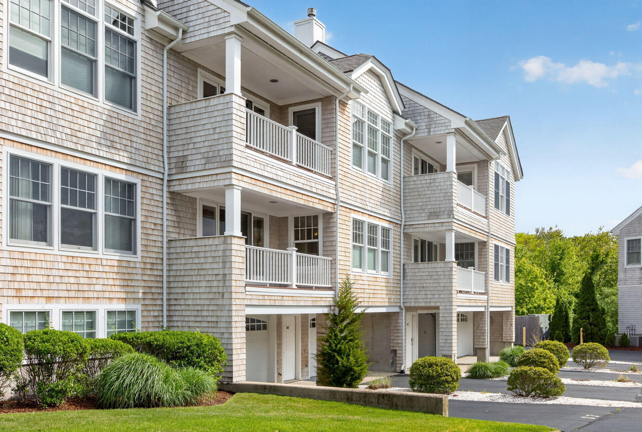 780 Craigville Beach Road, Unit D2 Centerville, MA 02632 - Photo 3 of 29 Exterior