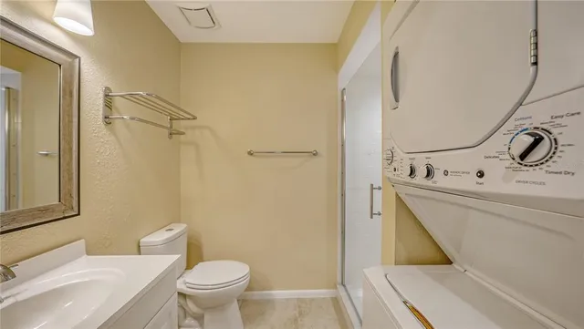 $369,000 | 631 North Orange Avenue, Unit 208, Sarasota, FL 34236