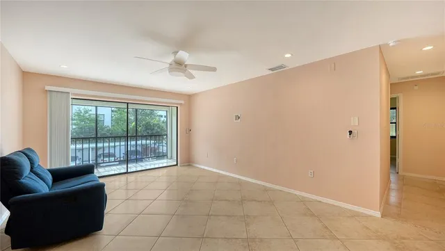 $369,000 | 631 North Orange Avenue, Unit 208, Sarasota, FL 34236