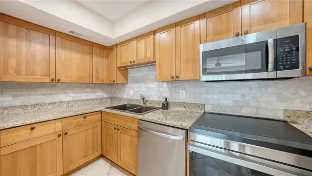 $369,000 | 631 North Orange Avenue, Unit 208, Sarasota, FL 34236