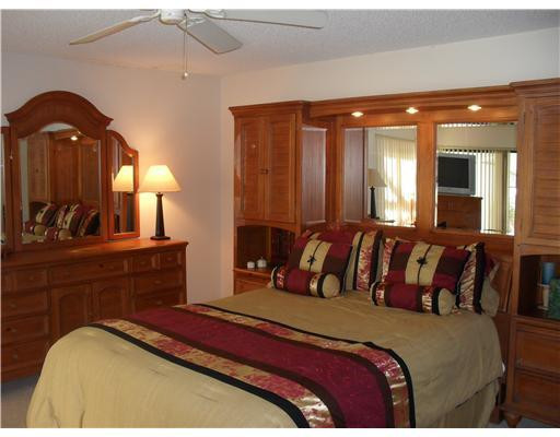 6951 Palmar Court Boca Raton, FL 33433 - Photo 12 of 18 Master Bedroom