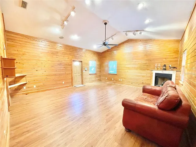 $999,900 | 1501 Northwest 98 Street, Gainesville, FL 32606