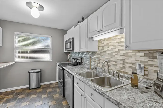 $88,000 | 4159 Gallatin Lane, Unit B, Bridgeton, MO 63044