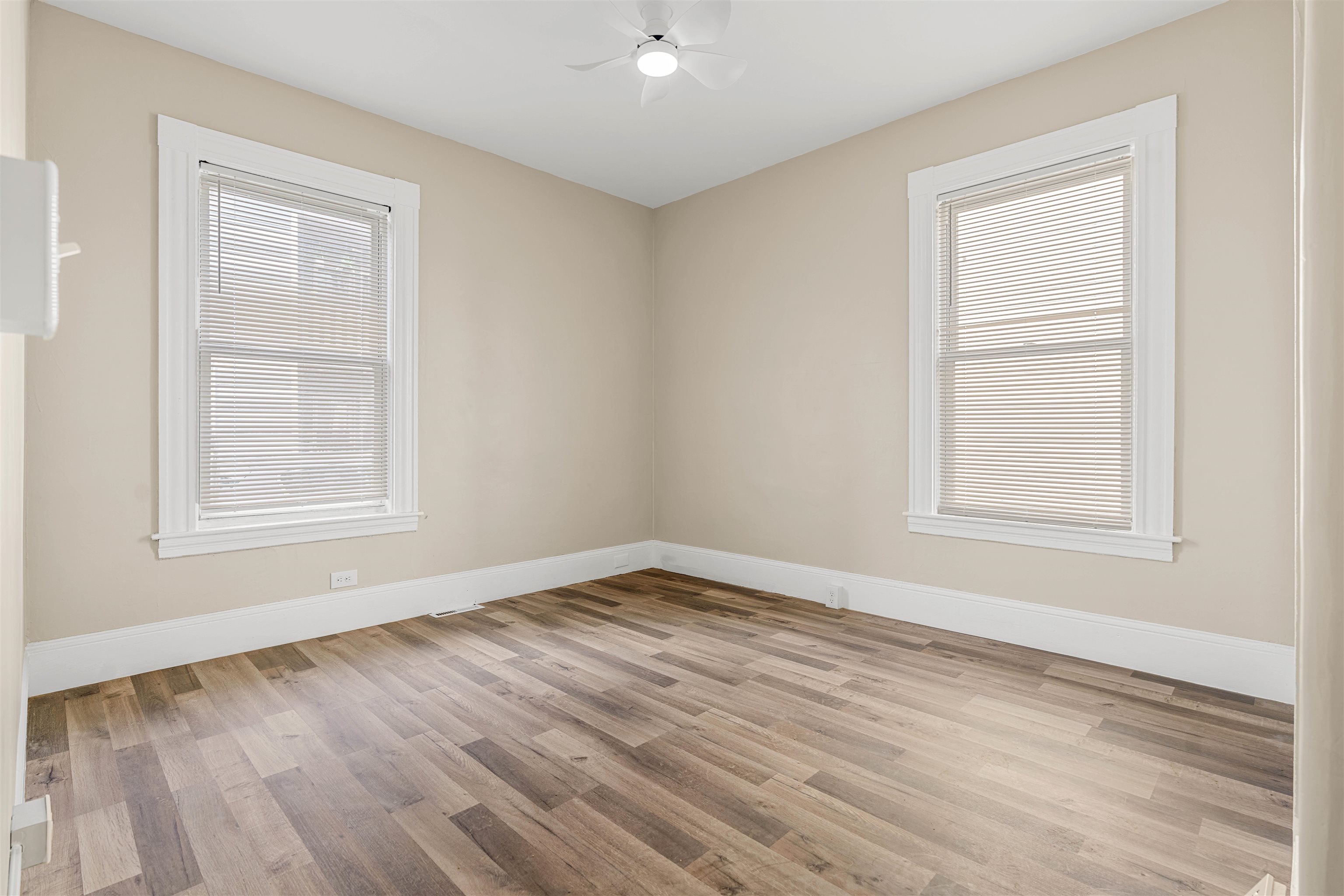 344 Maple Street Manchester, NH 03103 - Photo 16 of 39