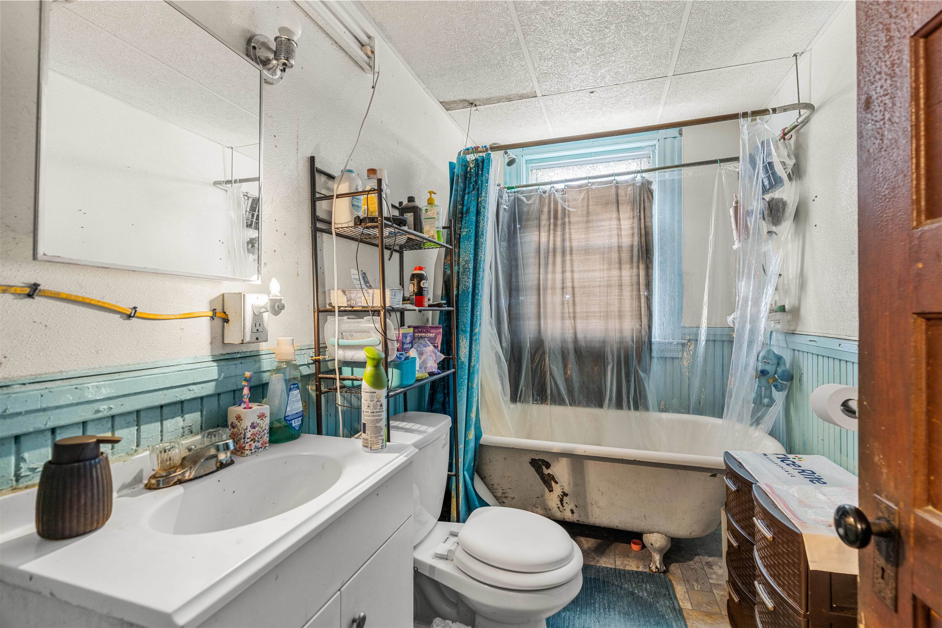 344 Maple Street Manchester, NH 03103 - Photo 28 of 39