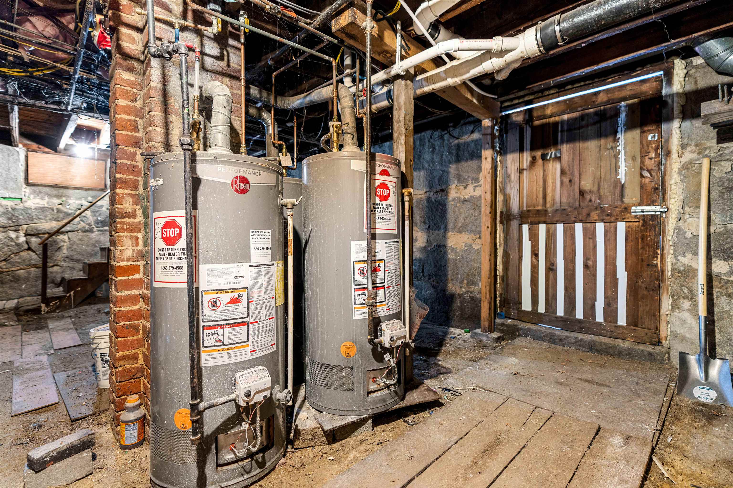 344 Maple Street Manchester, NH 03103 - Photo 33 of 39