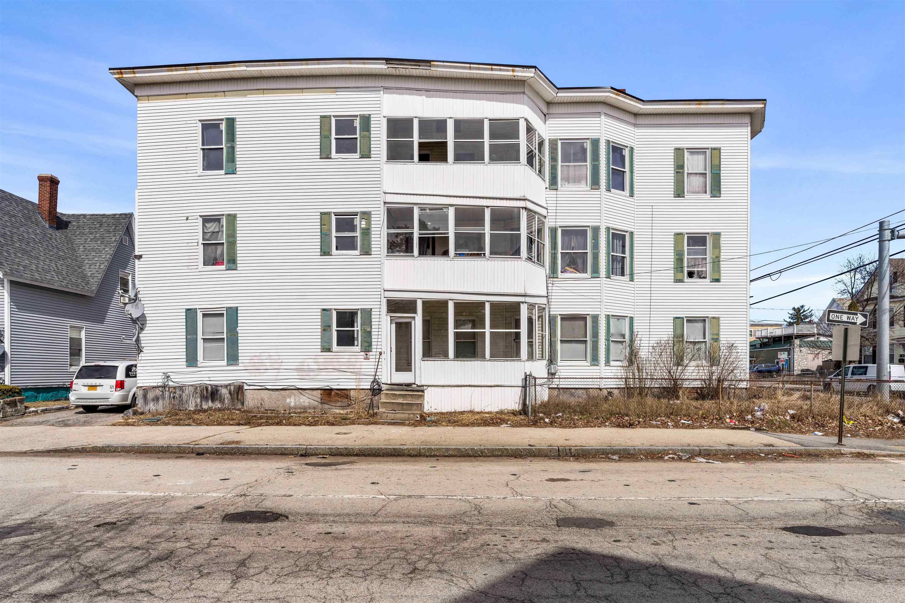 344 Maple Street Manchester, NH 03103 - Photo 35 of 39