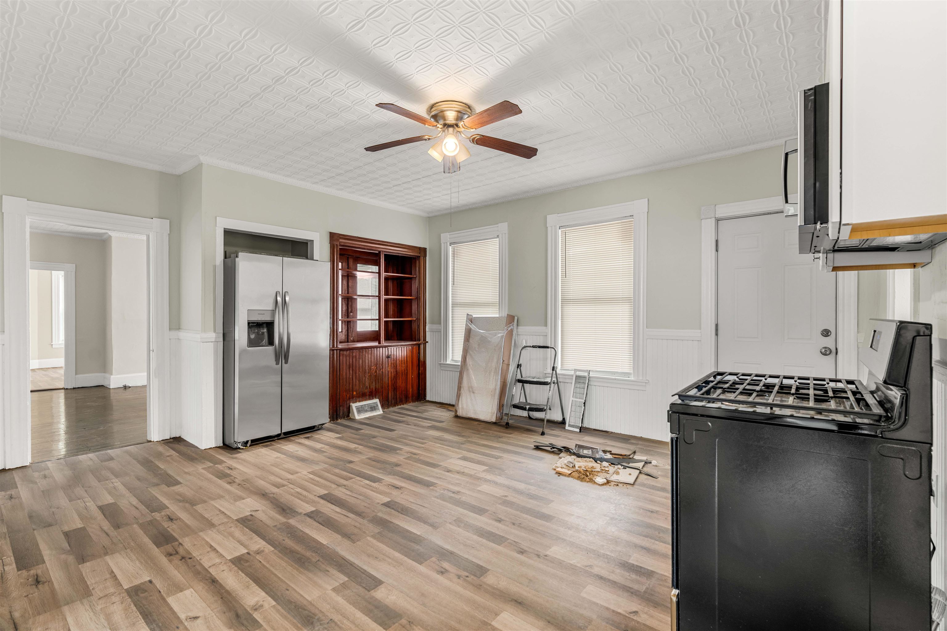 344 Maple Street Manchester, NH 03103 - Photo 5 of 39