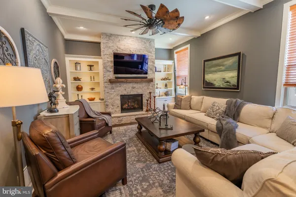 $599,000 | 13 Woodyfield Lane, Delran, NJ 08075