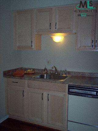1506 Normandy Road Royal Oak, MI 48073 - Photo 4 of 8 227545-3.JPG