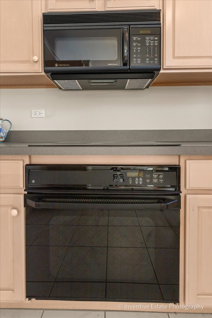 17W645 Lorraine Avenue Addison, IL 60101 - Photo 11 of 28