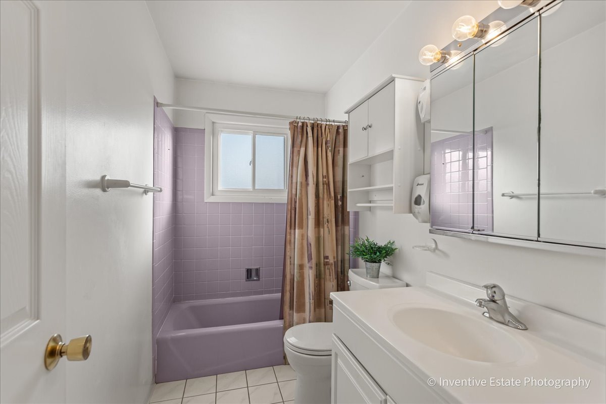 17W645 Lorraine Avenue Addison, IL 60101 - Photo 16 of 28