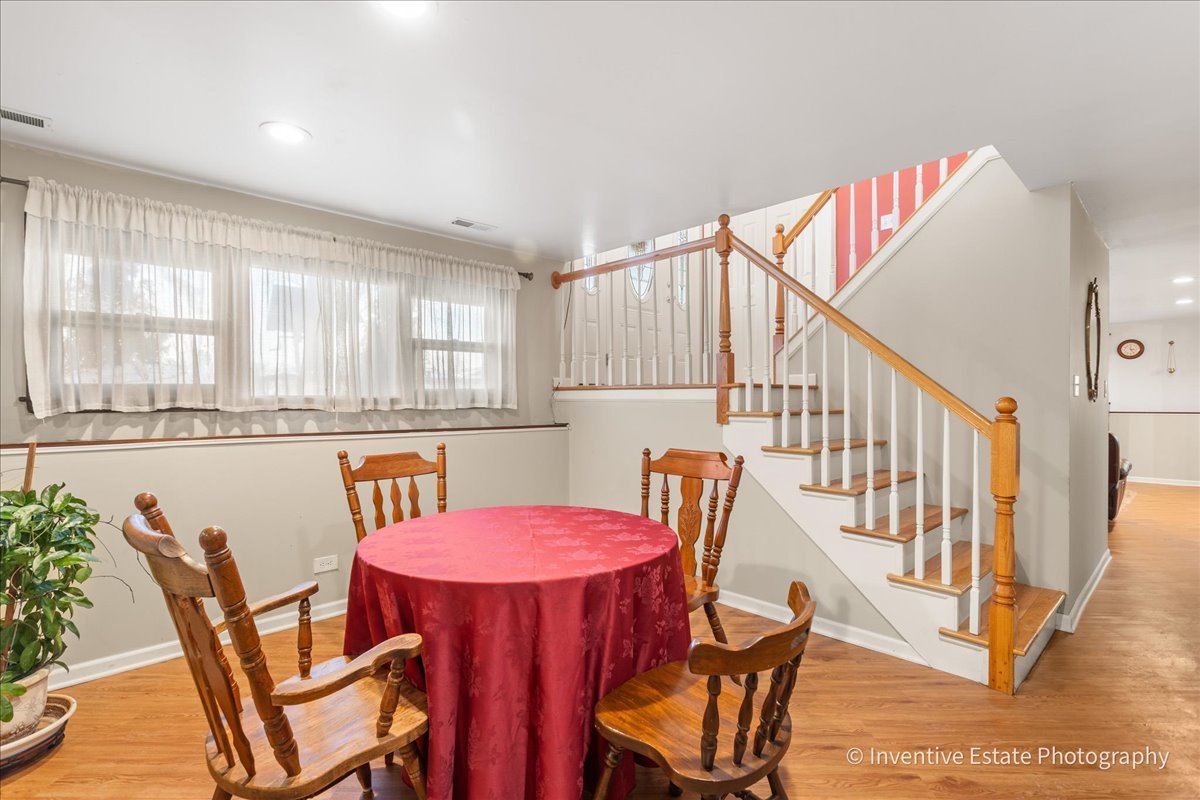 17W645 Lorraine Avenue Addison, IL 60101 - Photo 17 of 28