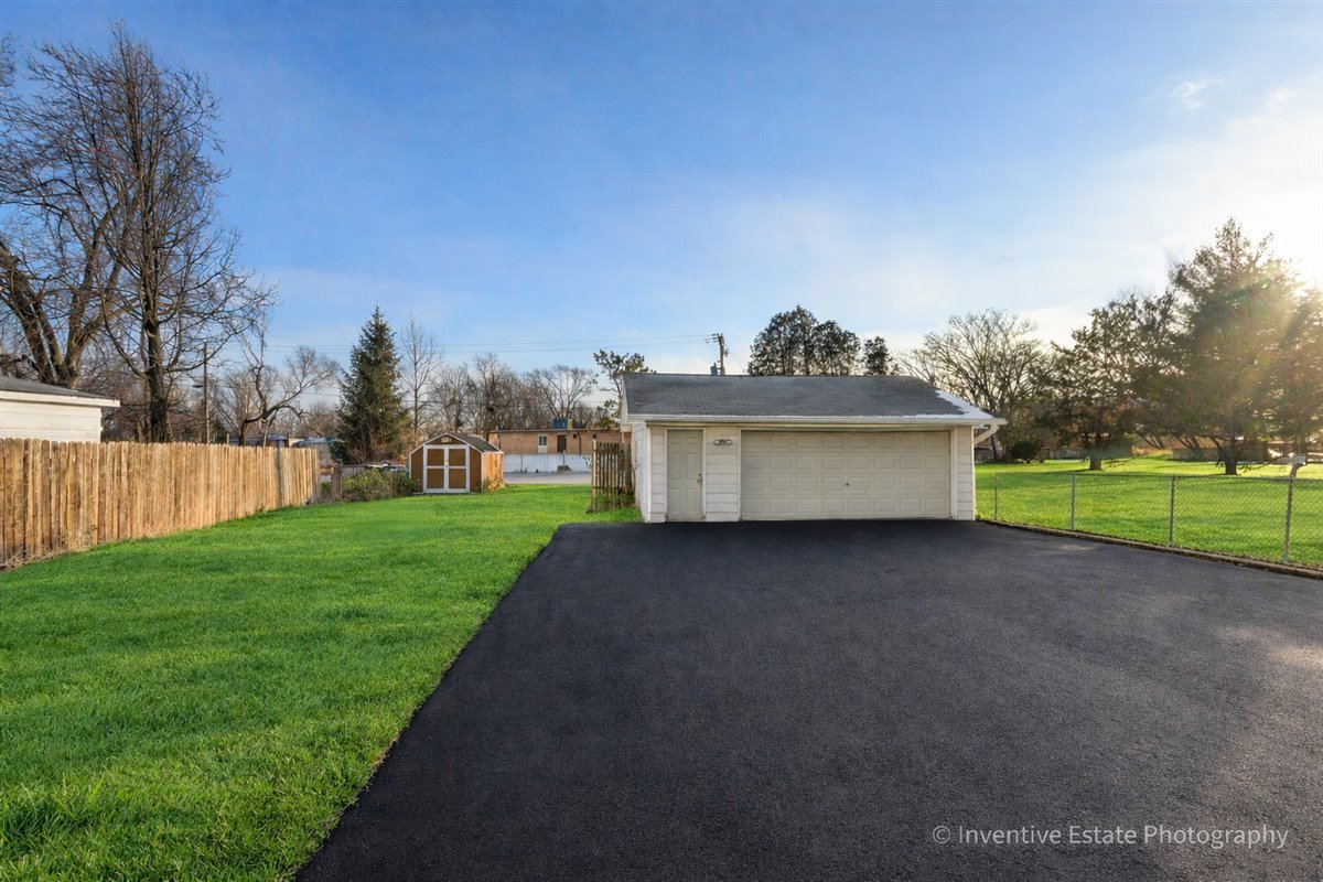 17W645 Lorraine Avenue Addison, IL 60101 - Photo 24 of 28