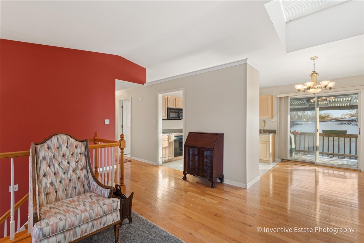 17W645 Lorraine Avenue Addison, IL 60101 - Photo 7 of 28