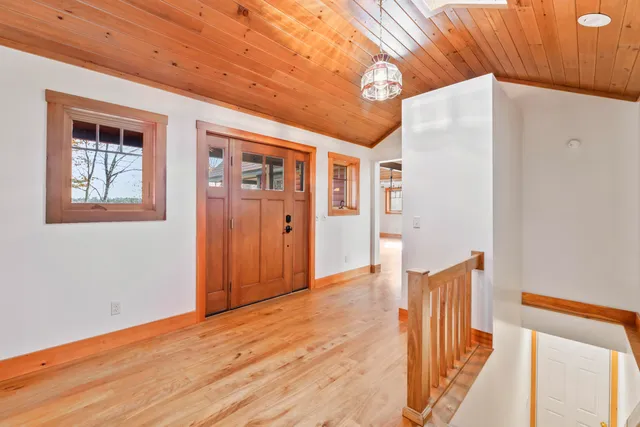 $1,250,000 | 101 Butter Point, Waldoboro, ME 04572