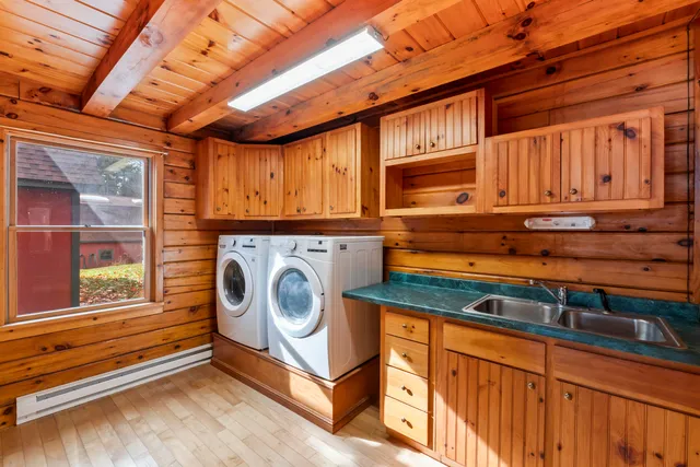 $1,250,000 | 101 Butter Point, Waldoboro, ME 04572