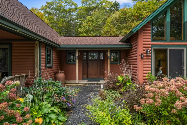 $1,250,000 | 101 Butter Point, Waldoboro, ME 04572