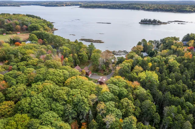 $1,250,000 | 101 Butter Point, Waldoboro, ME 04572