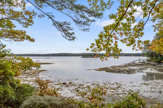 $1,250,000 | 101 Butter Point, Waldoboro, ME 04572