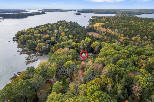 $1,250,000 | 101 Butter Point, Waldoboro, ME 04572