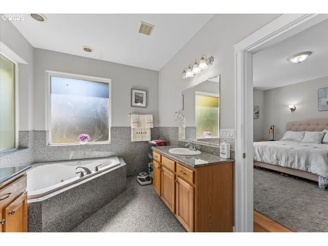 $1,649,500 | 5122 Southeast Jenne Road, Portland, OR 97236