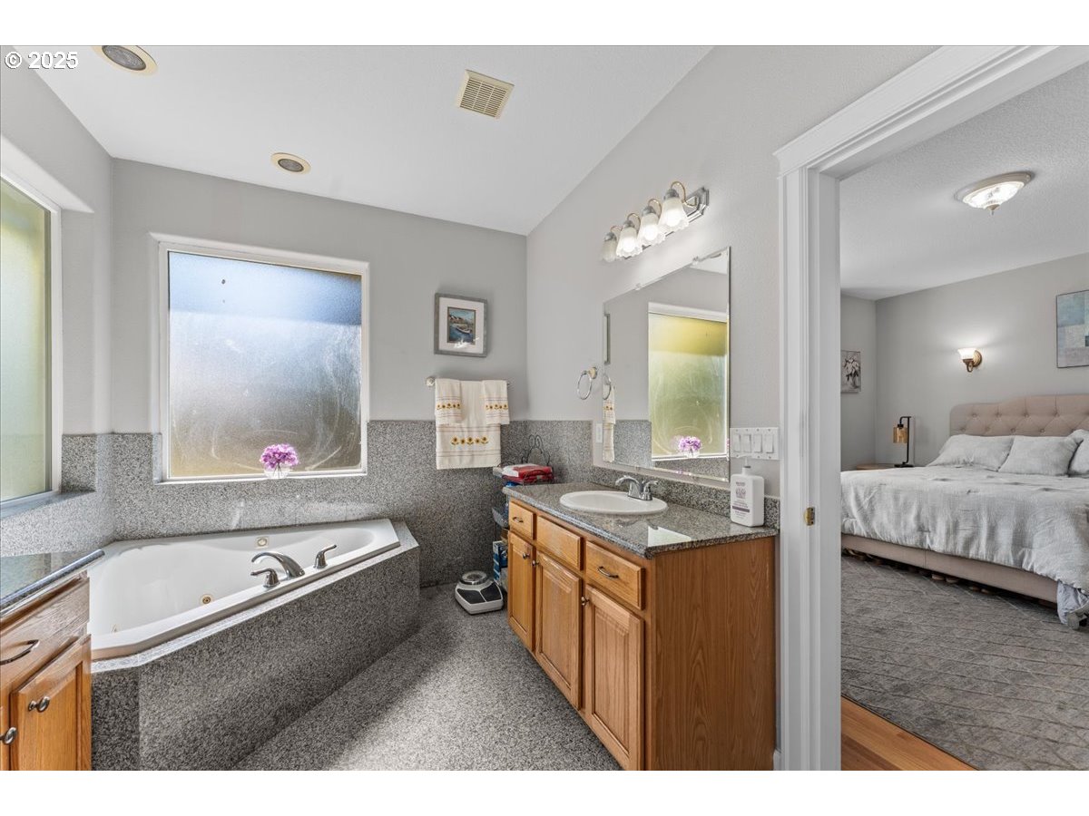 5122 Southeast Jenne Road Portland, OR 97236 - Photo 22 of 36