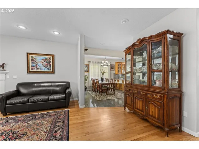 $1,649,500 | 5122 Southeast Jenne Road, Portland, OR 97236