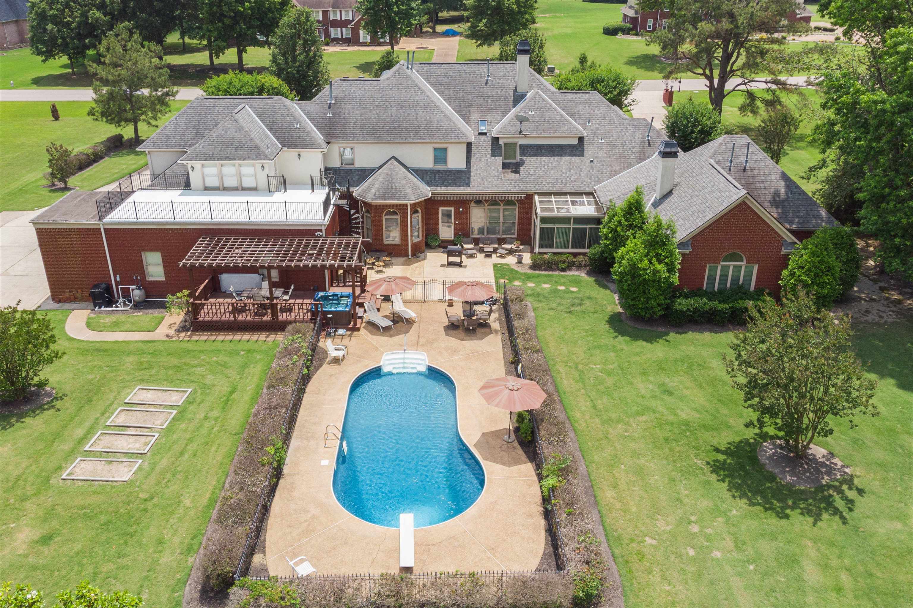 9436 Mayfield Road South Collierville, TN 38017 - Photo 3 of 25 Gallery Image 3