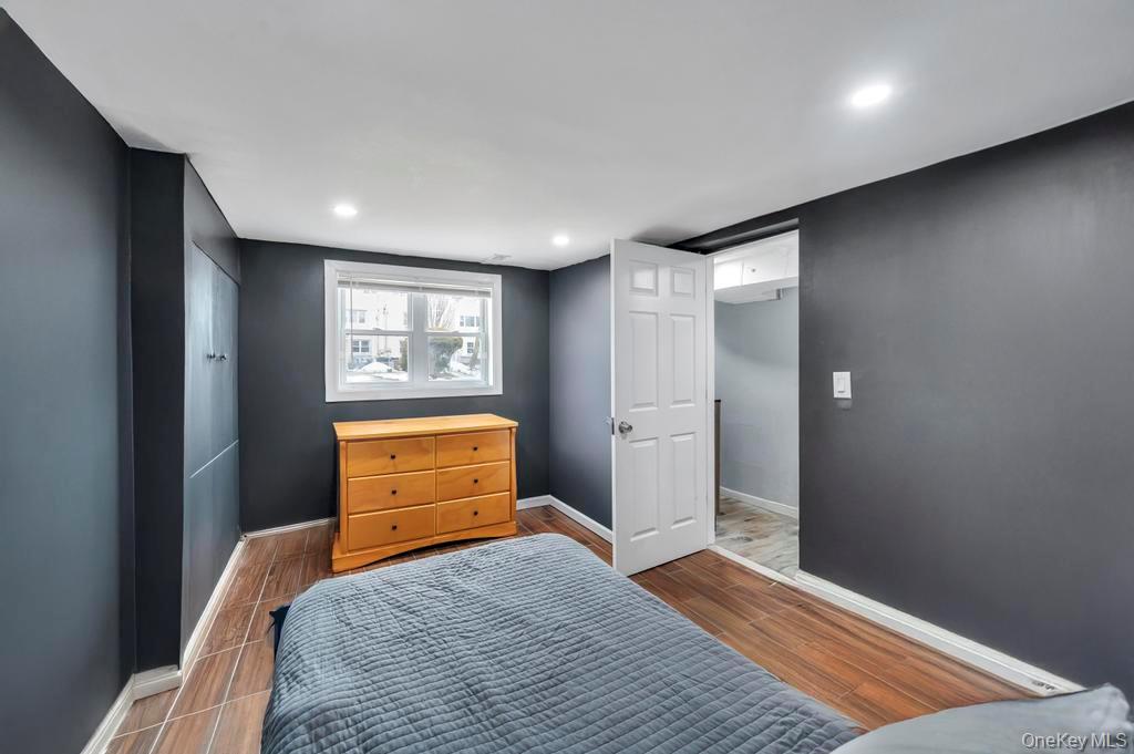 280 Balcom Avenue Bronx, NY 10465 - Photo 13 of 33 Ground Level In-law