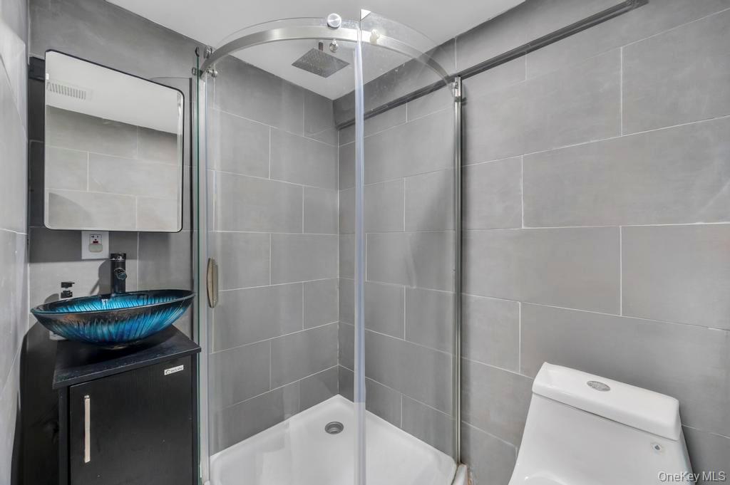 280 Balcom Avenue Bronx, NY 10465 - Photo 16 of 33