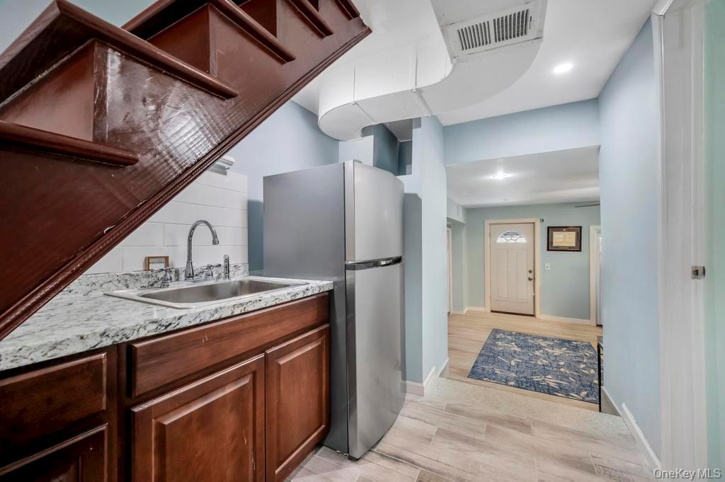 280 Balcom Avenue Bronx, NY 10465 - Photo 18 of 33 Ground Level In-law