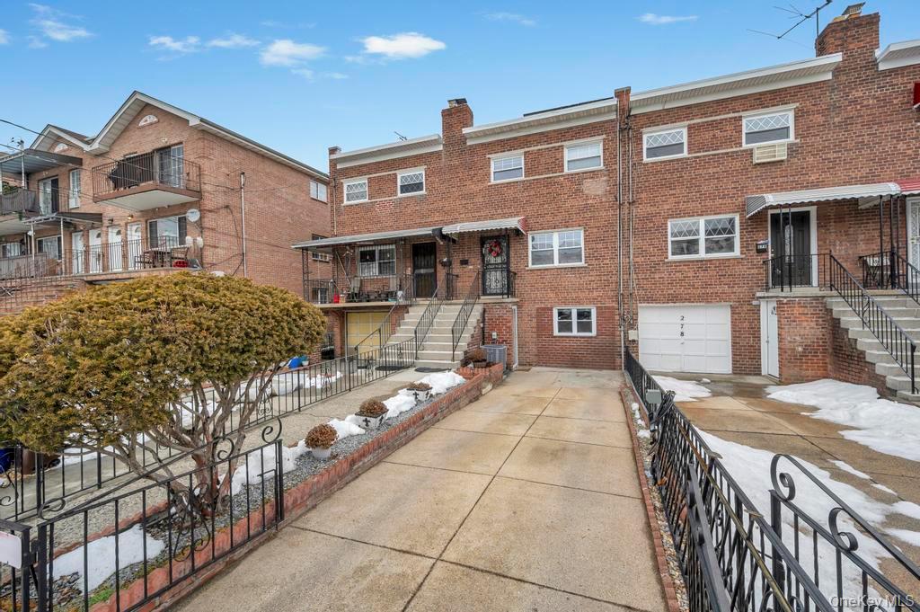 280 Balcom Avenue Bronx, NY 10465 - Photo 2 of 33 Two car driveway.