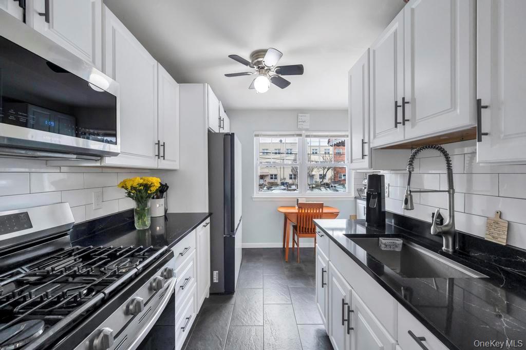 280 Balcom Avenue Bronx, NY 10465 - Photo 4 of 33 Modern Kitchen with Energy efficient appliances and finishes.