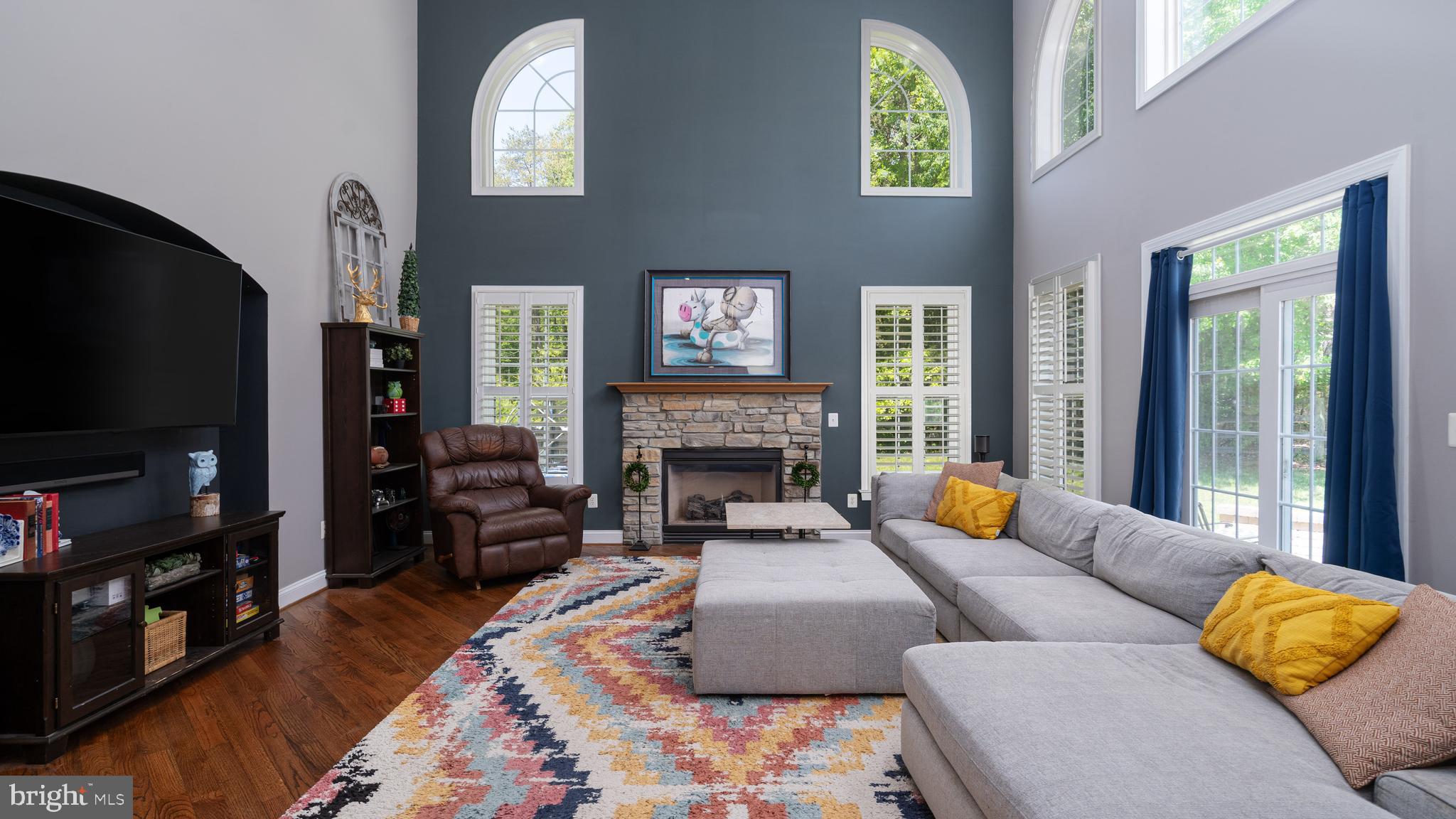 13128 Kahns Road Manassas, VA 20112 - Photo 27 of 61 Dramatic 2-story Family Room with coffered ceiling